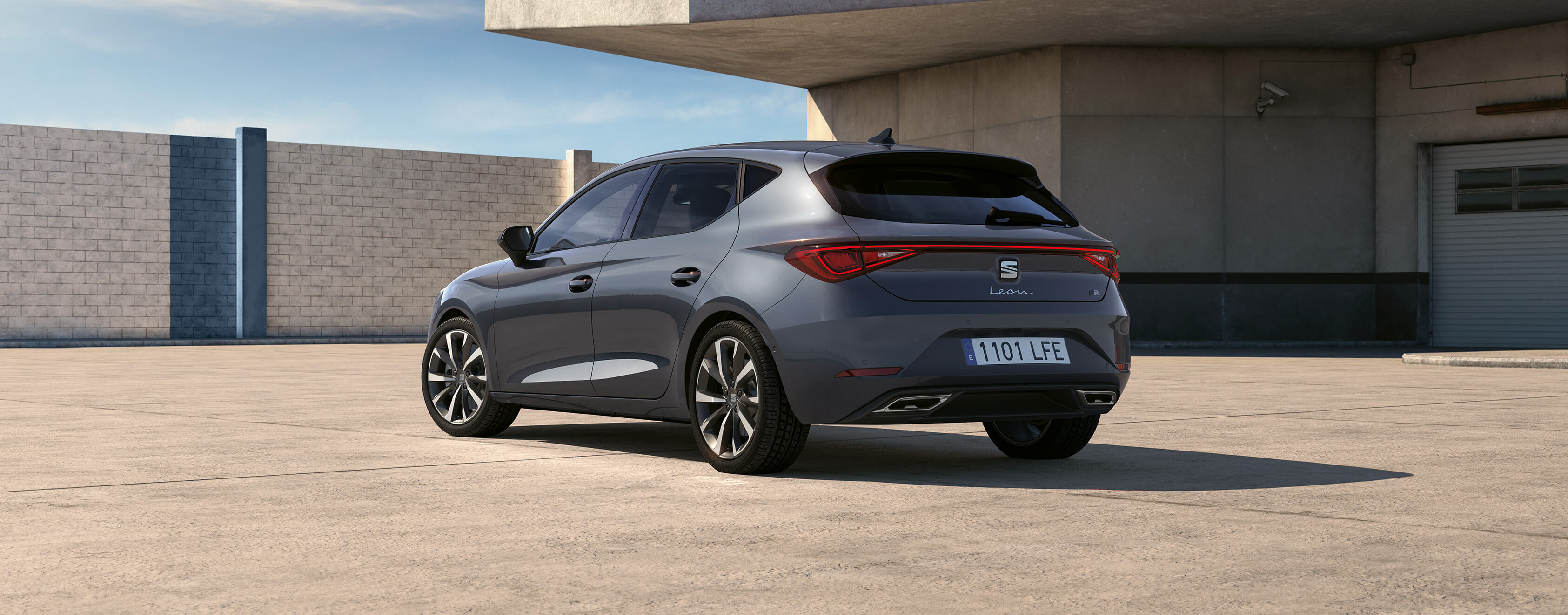 new SEAT Leon from the rear