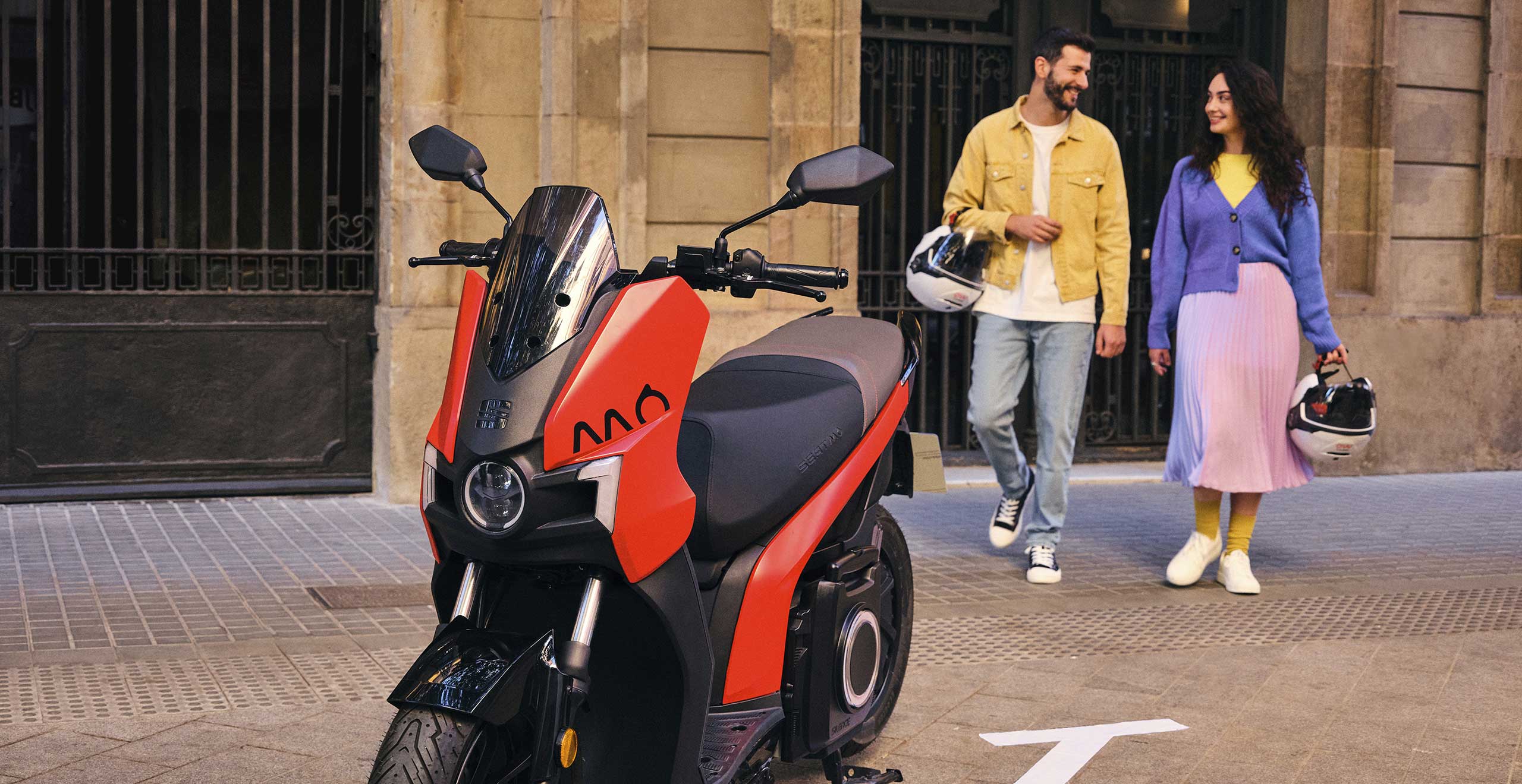 SEAT MÓ eScooter 125 electric motorcycle rear view