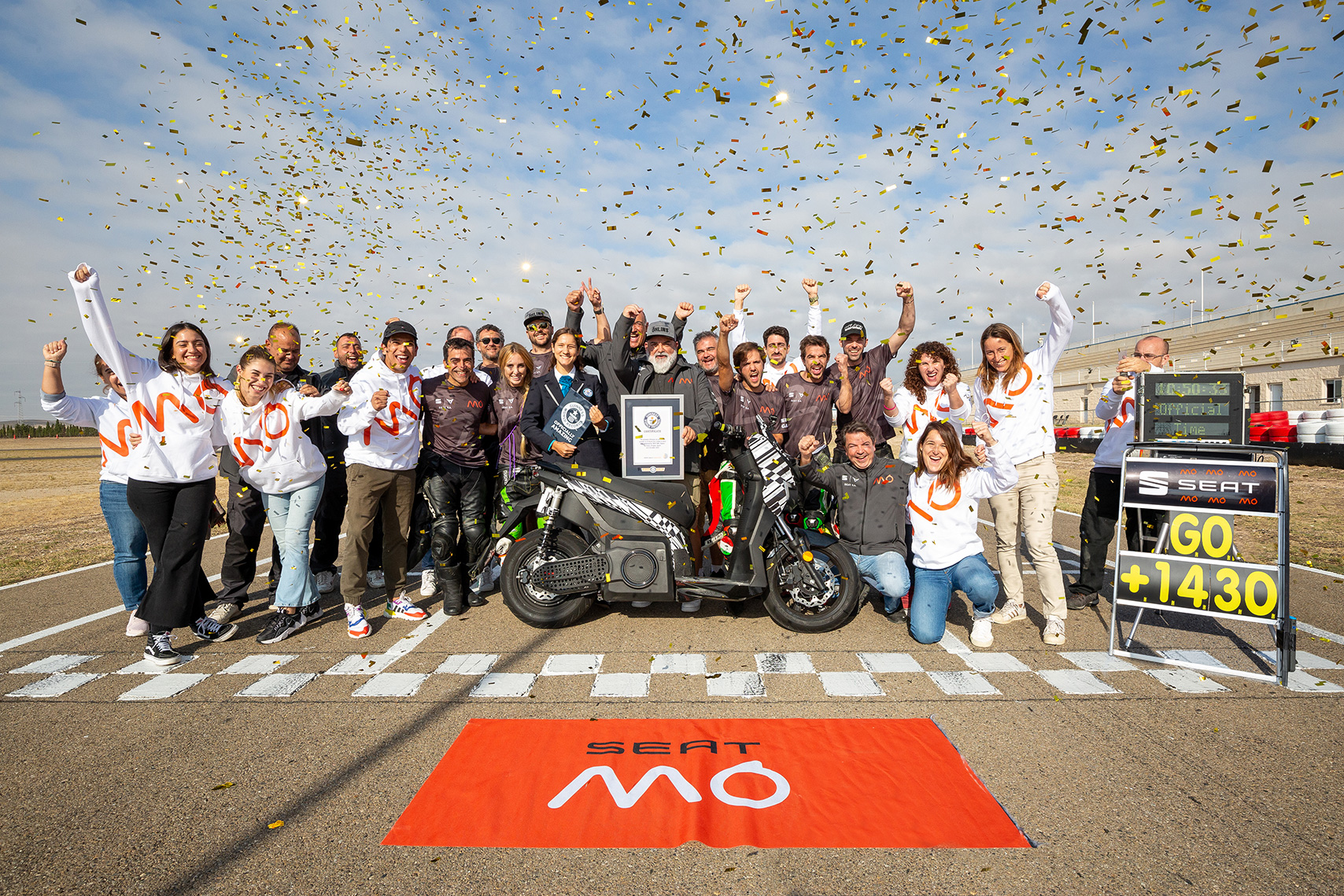SEAT MÓ 125 Performance: due Guinness World Records™ in 48 ore
