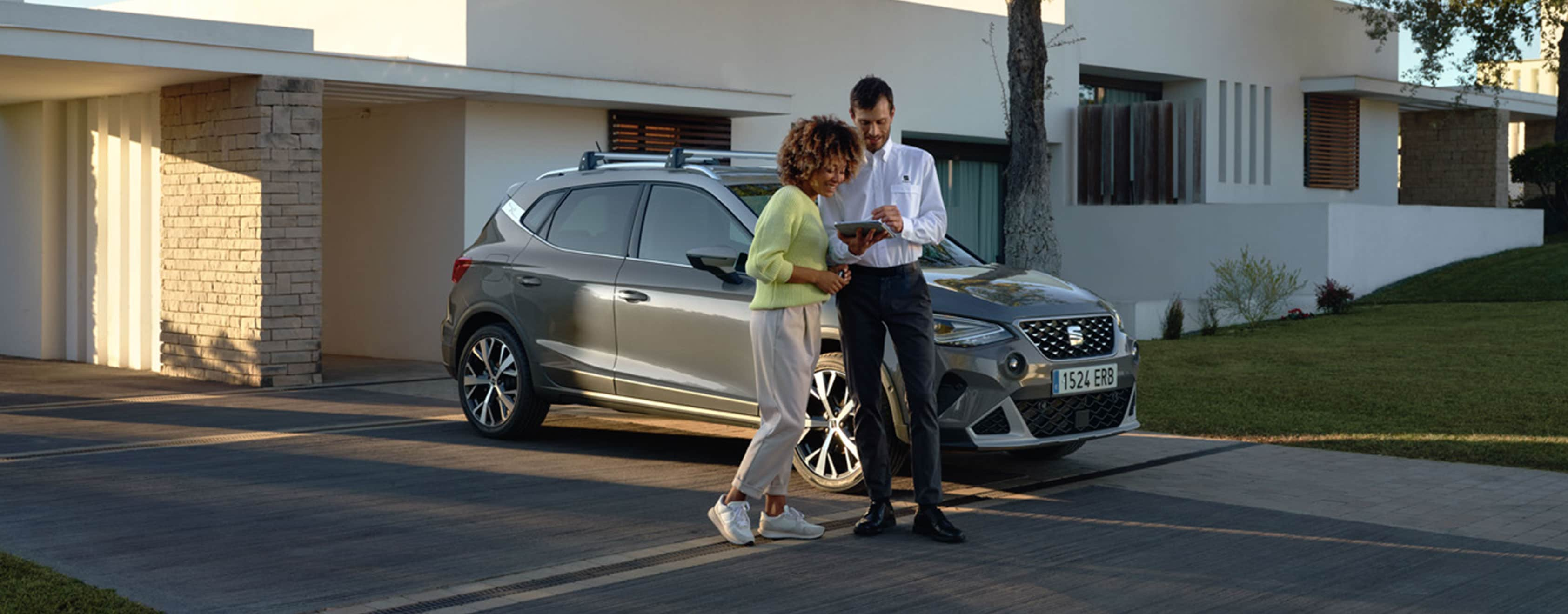 woman-doing-a-car-check-with-their-seat-arona