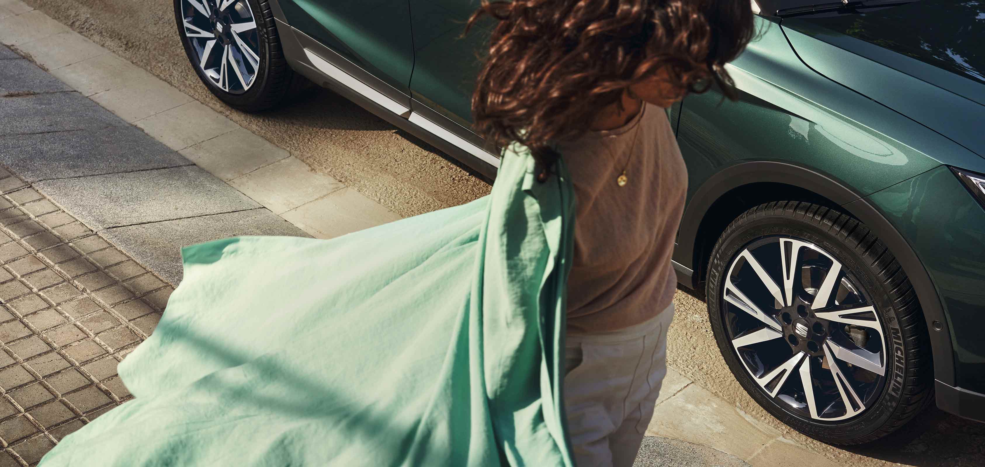 Servizi e manutenzione per vetture nuove SEAT – Vista laterale di un SUV Crossover SEAT Arona nel deserto