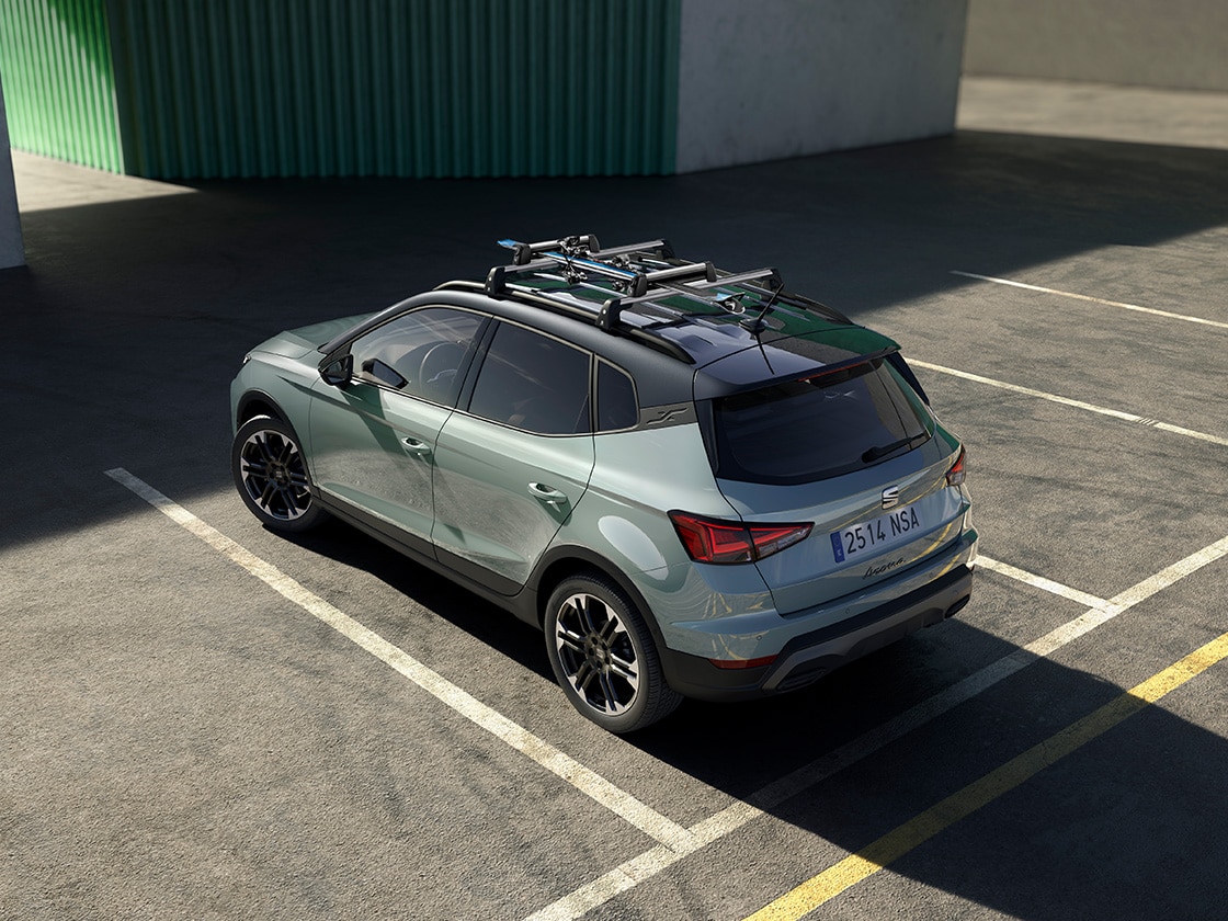 Portasci montato su una SEAT Arona.