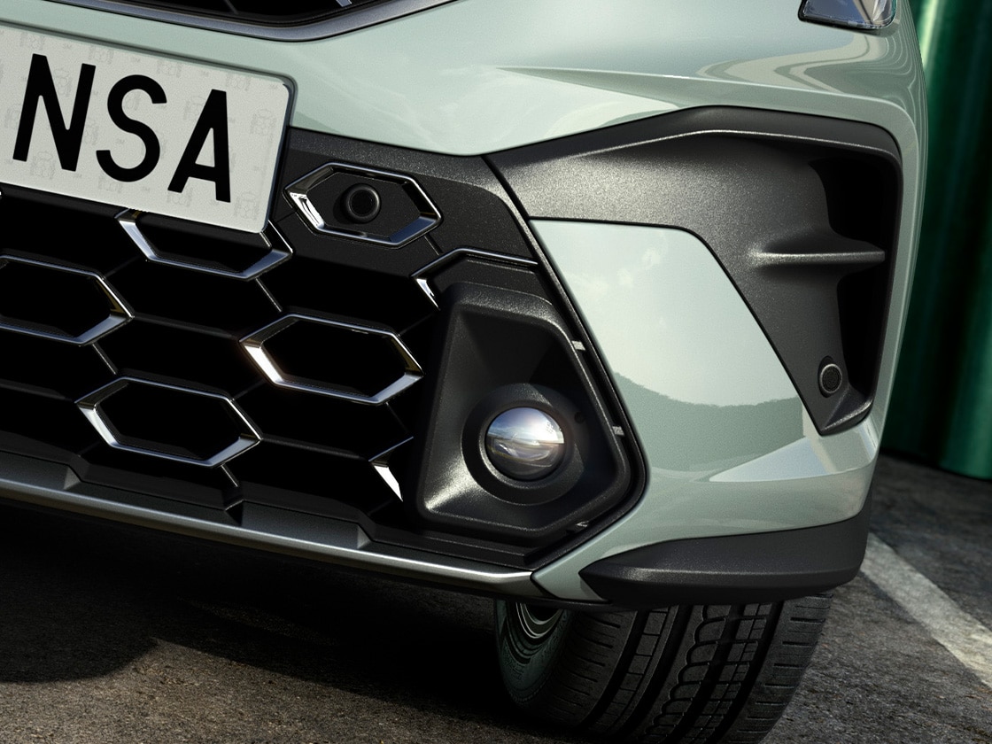 Primo piano di uno dei fendinebbia di SEAT Arona