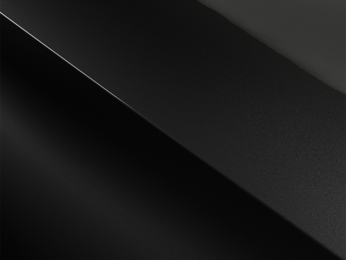 SEAT Arona nel colore Nero Midnight con finitura metallizzata, 2025