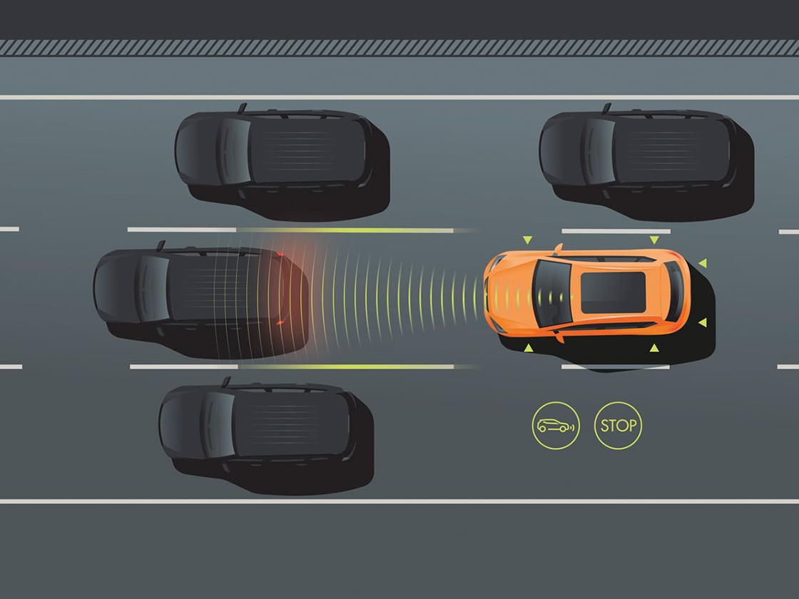 Il pacchetto guida sicura XL della Seat Leon unisce il cruise control adattivo, il sistema di assistenza all’uso degli abbaglianti e il riconoscimento della segnaletica stradale con la tecnologia di mantenimento della corsia, per una maggiore sicurezza quando l'auto è in movimento.