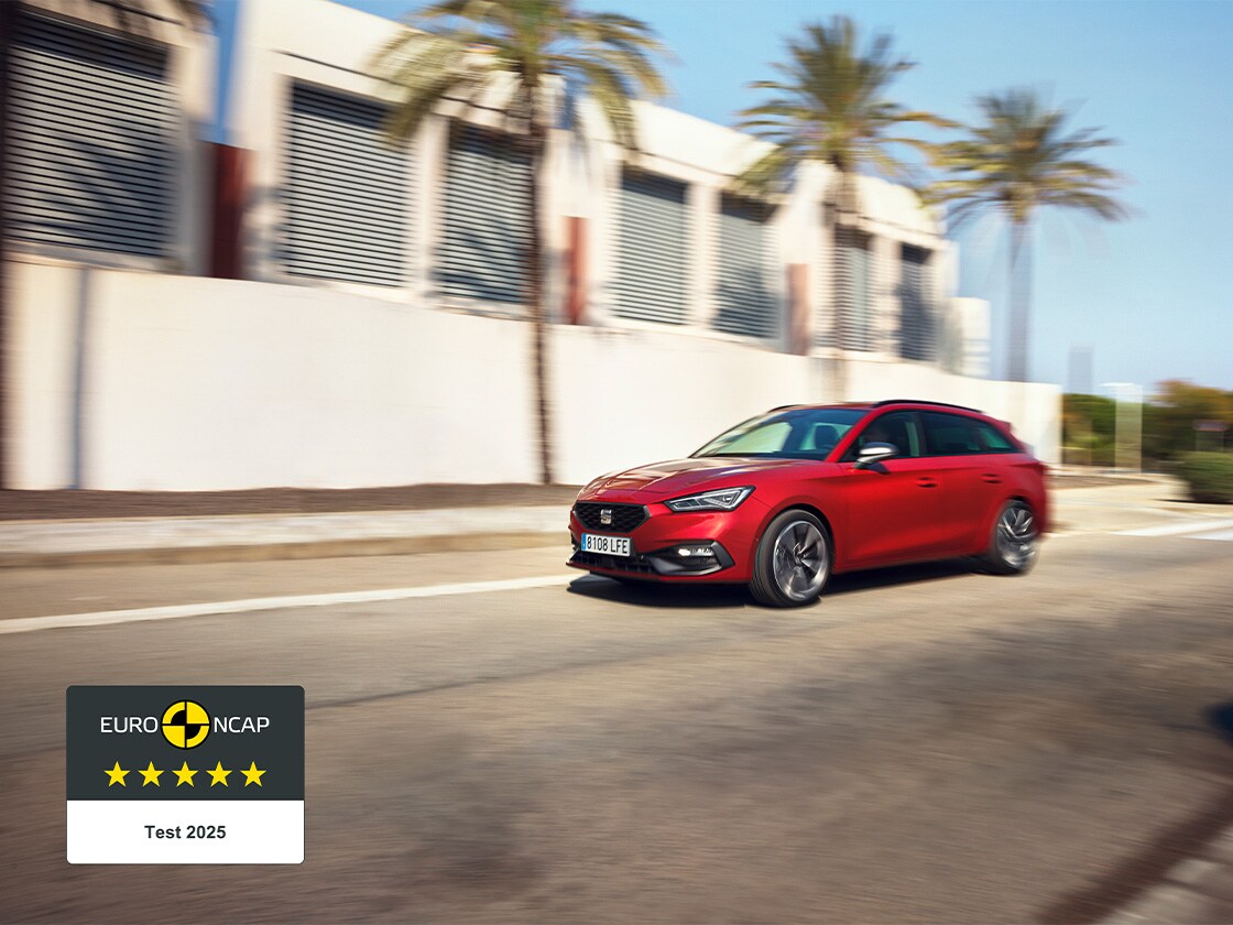Logo della certificazione di sicurezza Euro NCAP, per sottolineare che SEAT Leon 5D mantiene la sua valutazione a 5 stelle.