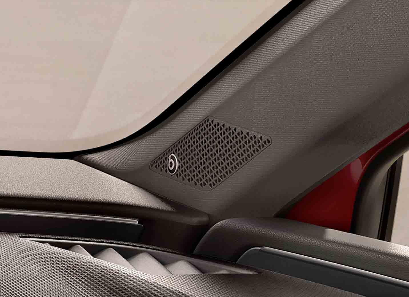 Nuova SEAT Leon Sportstourer  speaker