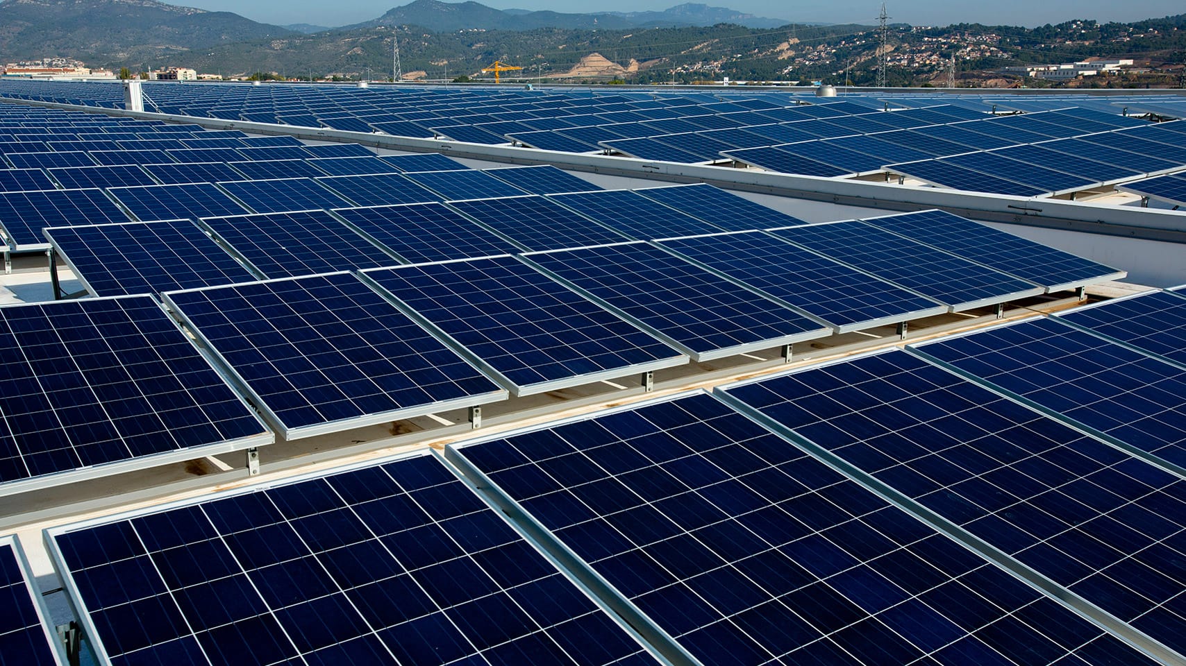 Gallery Image module: <alt> A sustainable factory solar panels