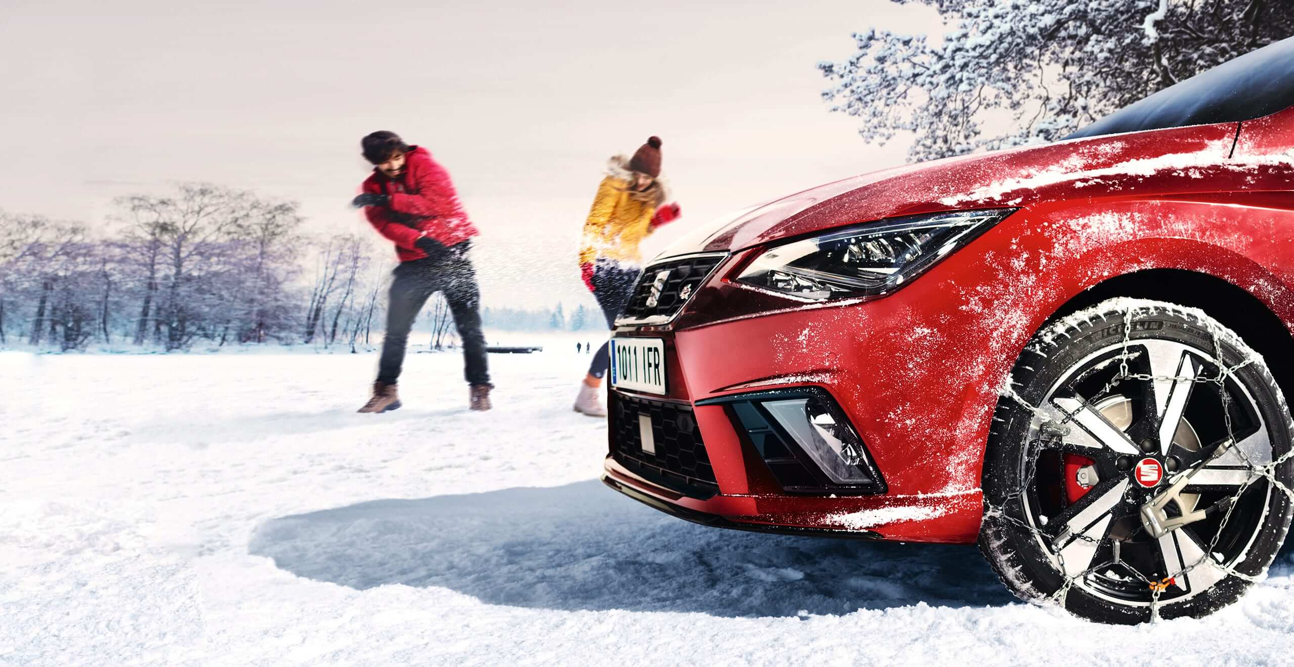 Servizi e manutenzione per vetture nuove SEAT – vista angolare di una vettura SEAT nuova nella neve 